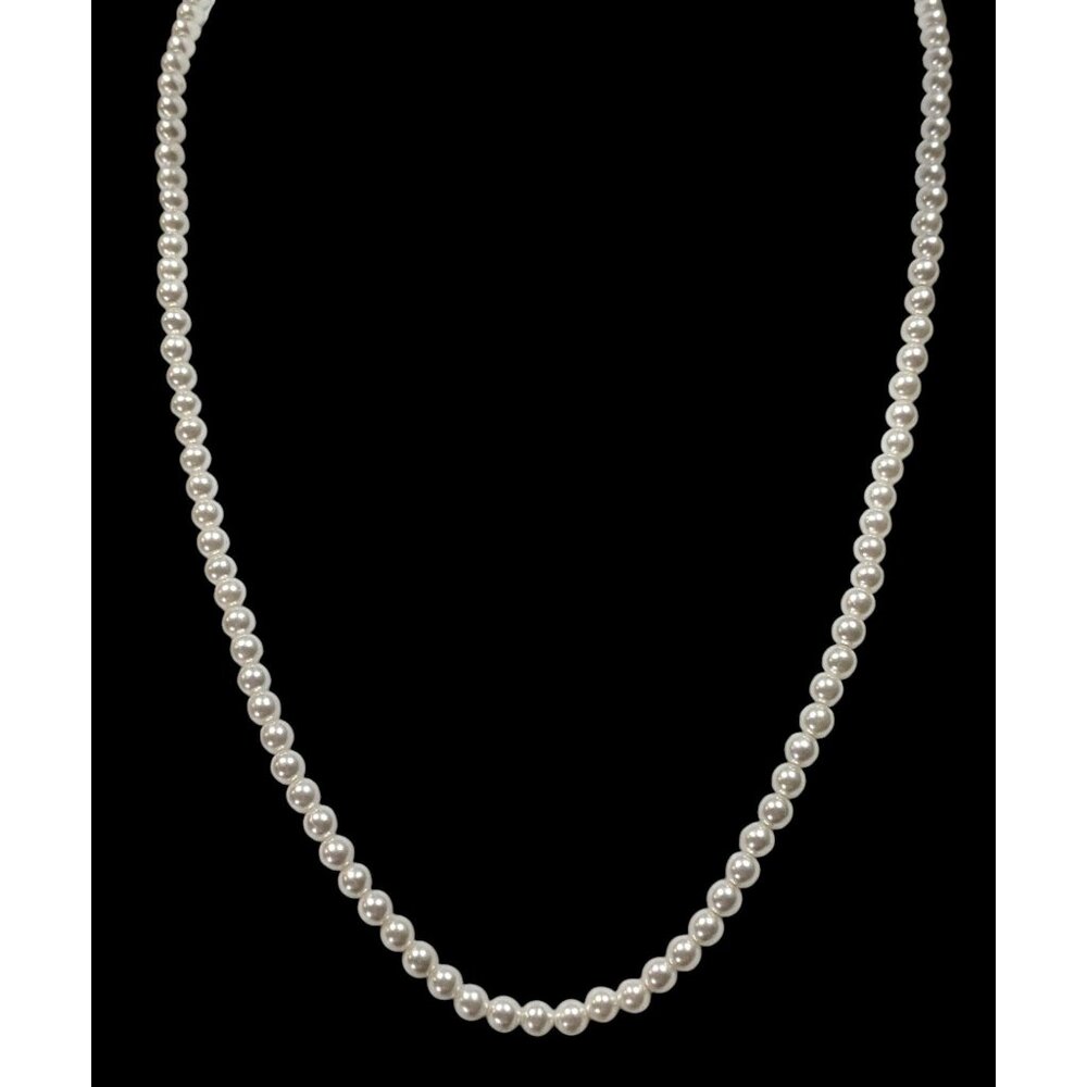 Casual Lightweight White Faux Pearl Necklace - Picture 2 of 6